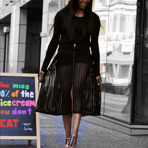 Rose gold sandal with patent leather bows - Picture 2 of 2